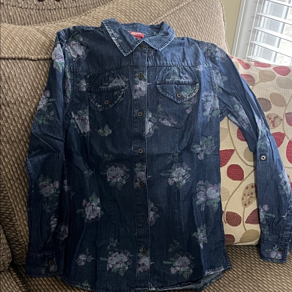Arizona Jean Company Blue Floral Button Down Shirt
